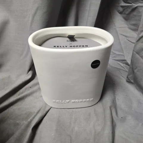 M&S X KELLY HOPPEN HAND MADE BERGAMOT/CLOVE/PATCHOULI SCENTED CANDLE (800G) - COLLECTION ONLY