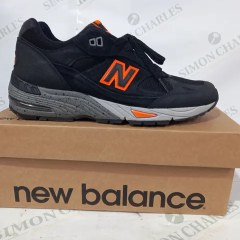 BOXED PAIR OF NEW BALANCE 991 SHOES IN BLACK/ORANGE UK SIZE 7