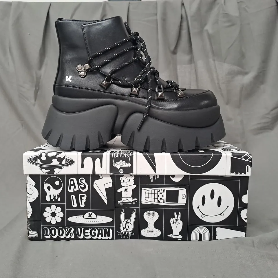 BOXED PAIR OF KOI VEGAN SIGMAR CHUNKY HIKING BOOTS IN BLACK UK SIZE 5