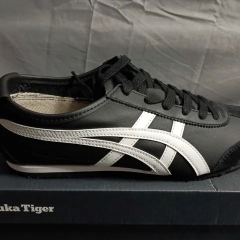 BOXED PAIR OF ONITSUKA TIGER SNEAKERS – UK SIZE 6