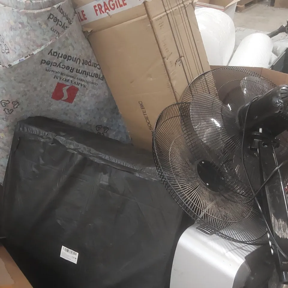 PALLET CONTAINING A VERY LARGE QUANTITY OF ASSORTED CONSUMER PRODUCTS INCLUDING: TOASTER, GARDEN CHAIR, FAN, SARVA FOAM CARPET UNDERLAY ECT