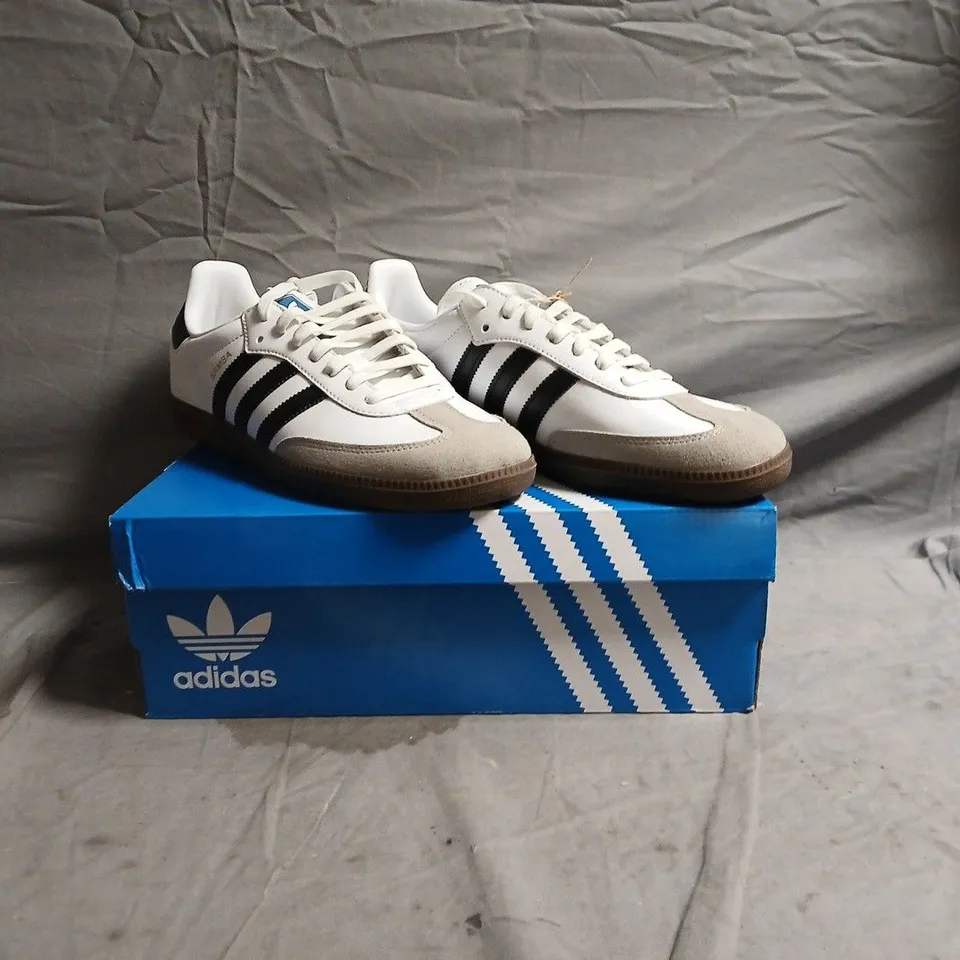 ADIDAS SAMBA TRAINERS – WHITE WITH BLACK STRIPES, GREY SUEDE TOE