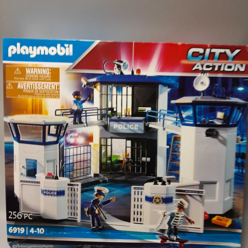 BOXED PLAYMOBIL CITY ACTION SET - 6919