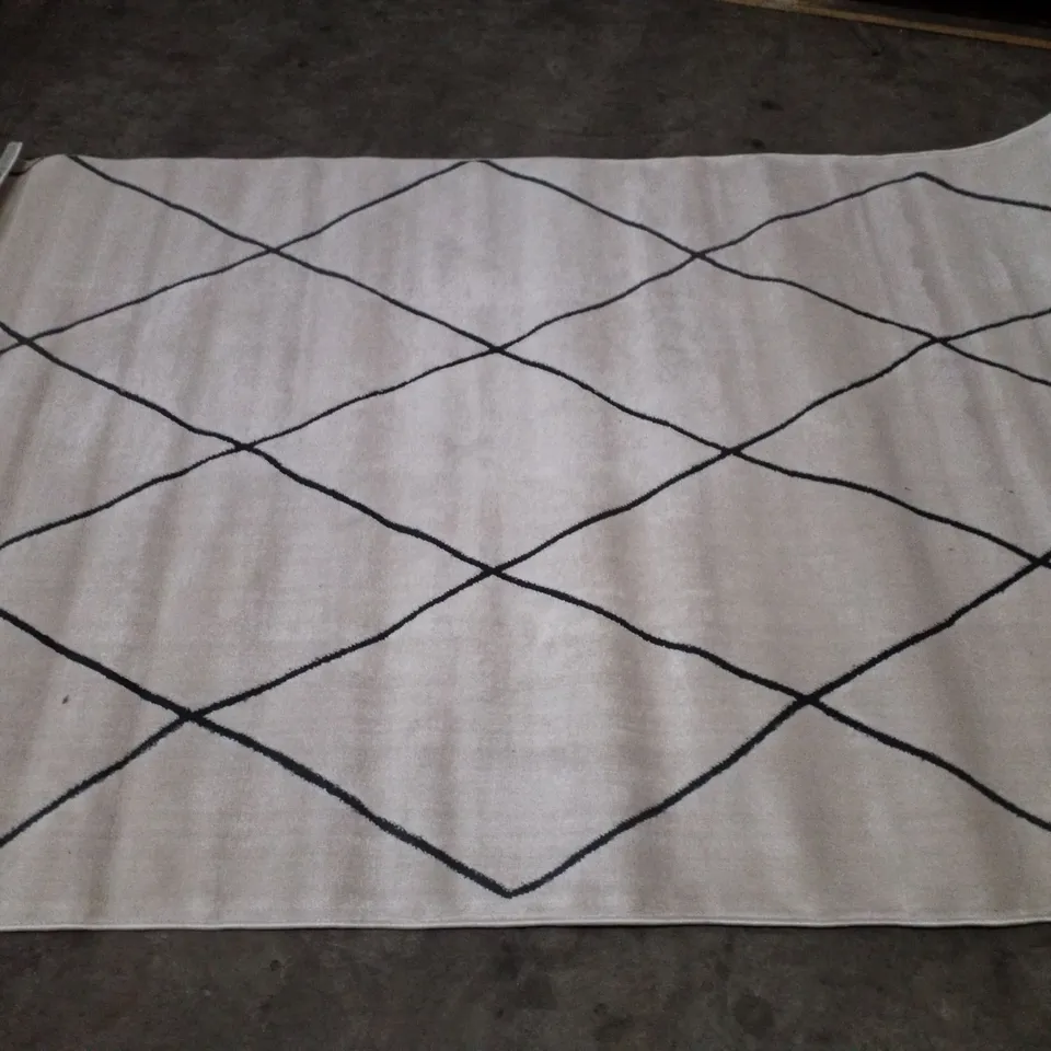 BRAND NEW PACO HOME HARAL 786 RUG IN WHITE - 160×230CM