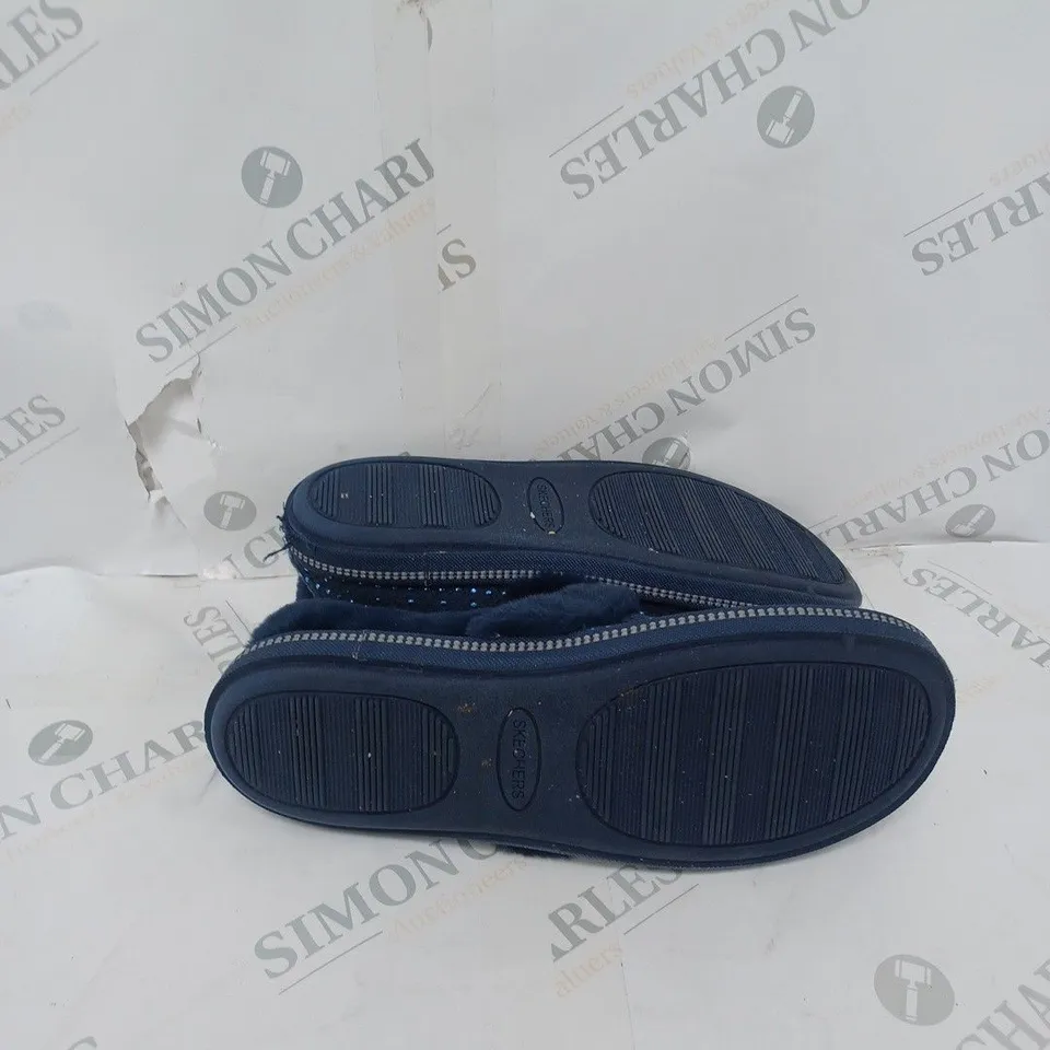 NAVY BLUE SKETCHERS HOUSE SLIPPERS 