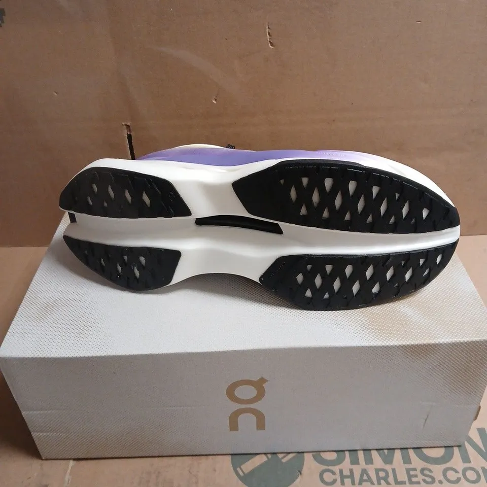 ON RUNNING TRAINERS – WHITE/PURPLE BOXED UK 9