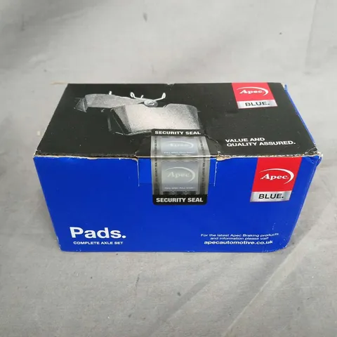 BOXED AND SEALED APEC BLUE PD3077 BRAKE PADS (QTY 4)