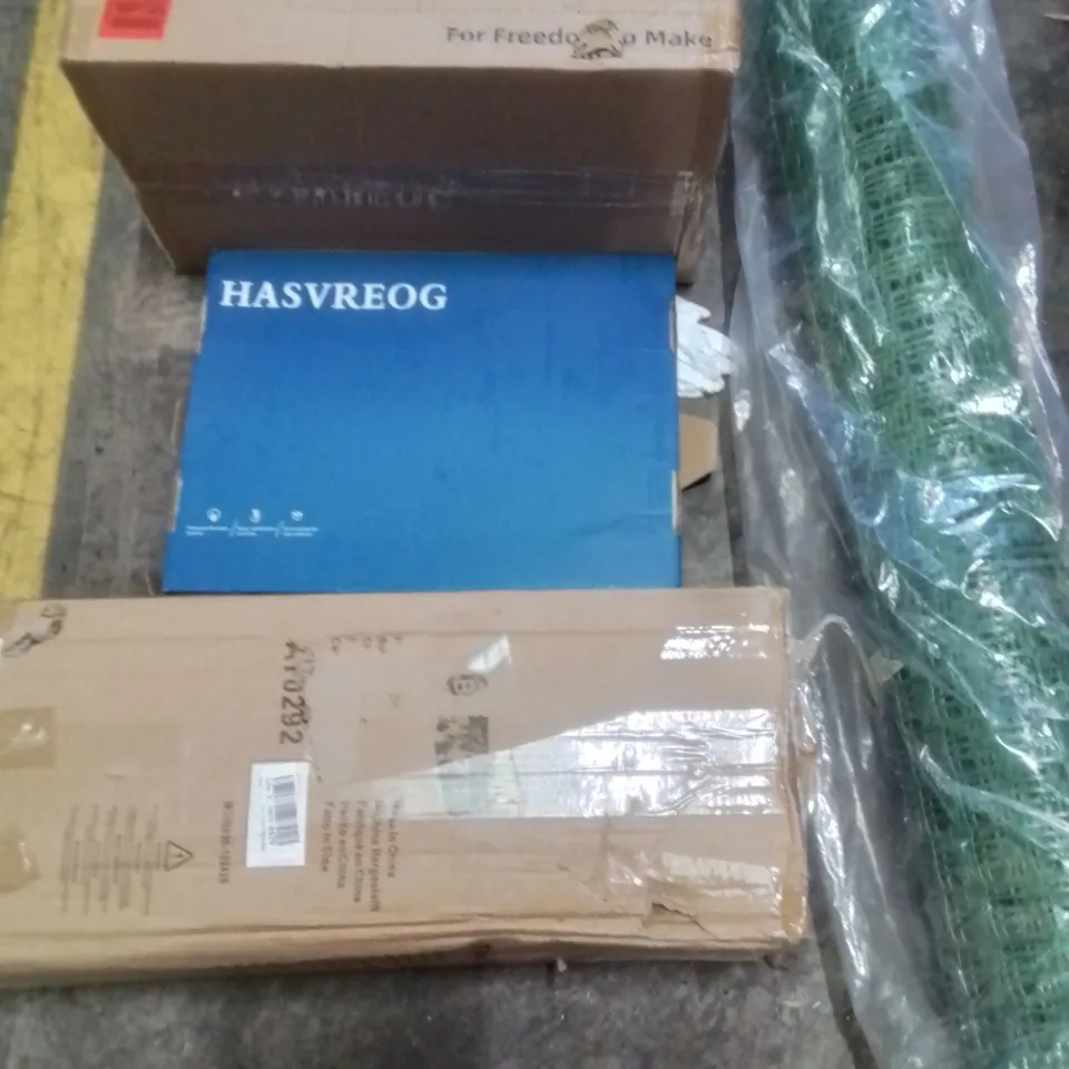 PALLET CONTAINING VARIOUS ASSORTED ITEMS TO INCLUDE:PHOTON MONO 4 , SCOOTERS, ETC