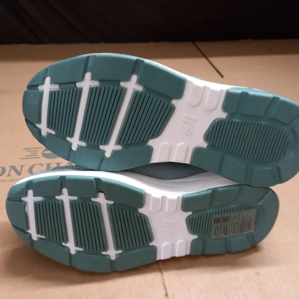PAIR OF H&M GREEN TRAINERS - UK 13.5