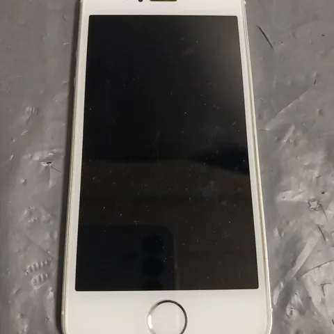 APPLE IPHONE 5S IN WHITE