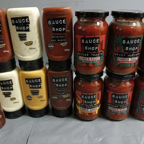 LOT OF 13 ASSORTED SAUCE SHOP FOOD ITEMS TO INCLUDE SIMMER SAUCES, AND CONDIMENTS