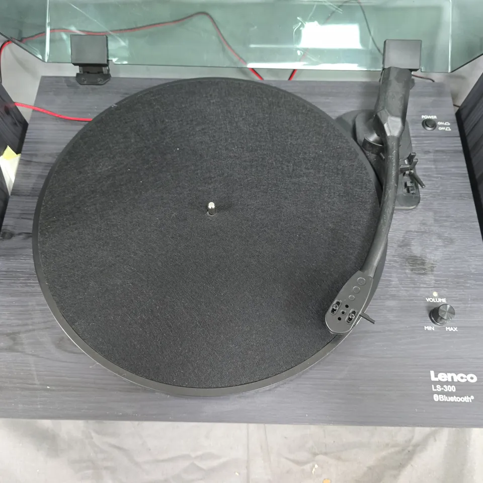 LENCO LS-300 BLUETOOTH TURNTABLE WITH BUILT-IN SPEAKERS