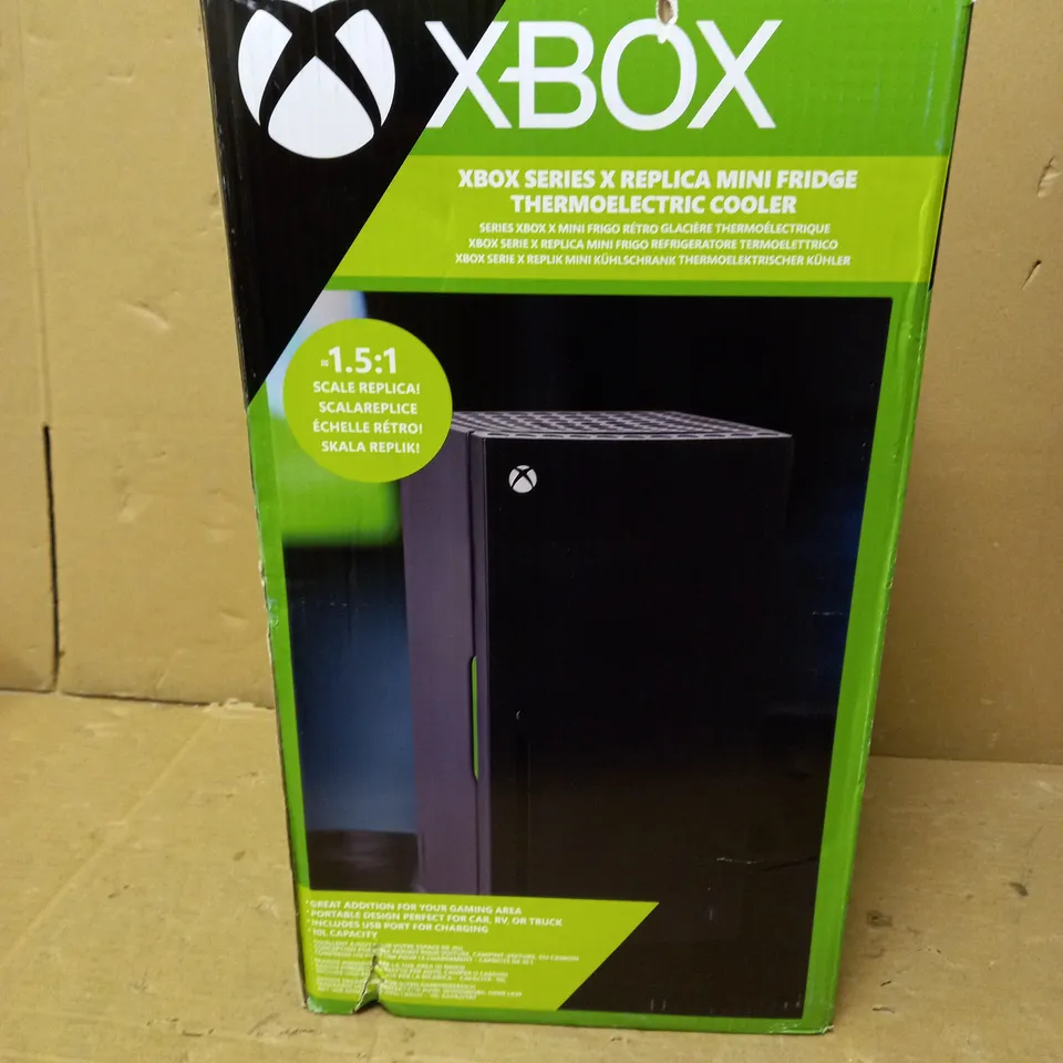 XBOX SERIES X REPLICA MINI FRIDGE THERMOELECTRIC COOLER 1.5:1