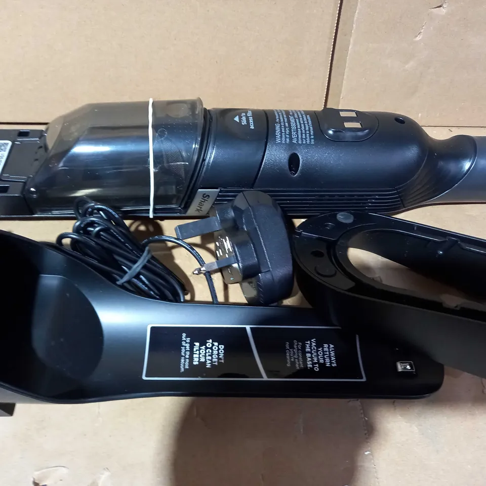 SHARK CORDLESS HANDHELD VACUUM CLEANER