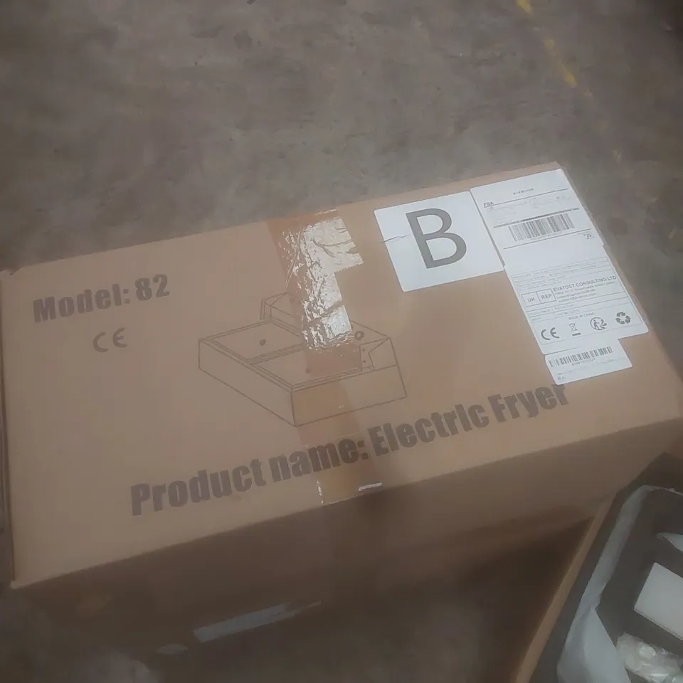 PALLET OF ASSORTED HOUSEHOLD GOODS AND PRODUCTS TO INCLUDE; RAINSWORTH SHOWER SYSTEM, ELECTRIC FRYER, BOXED FURNITURE ETC 