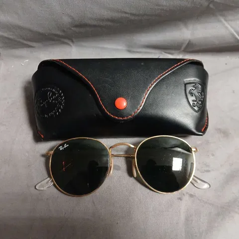 RAY-BAN AVIATOR SUNGLASSES – GOLD FRAME, BLACK LENSES