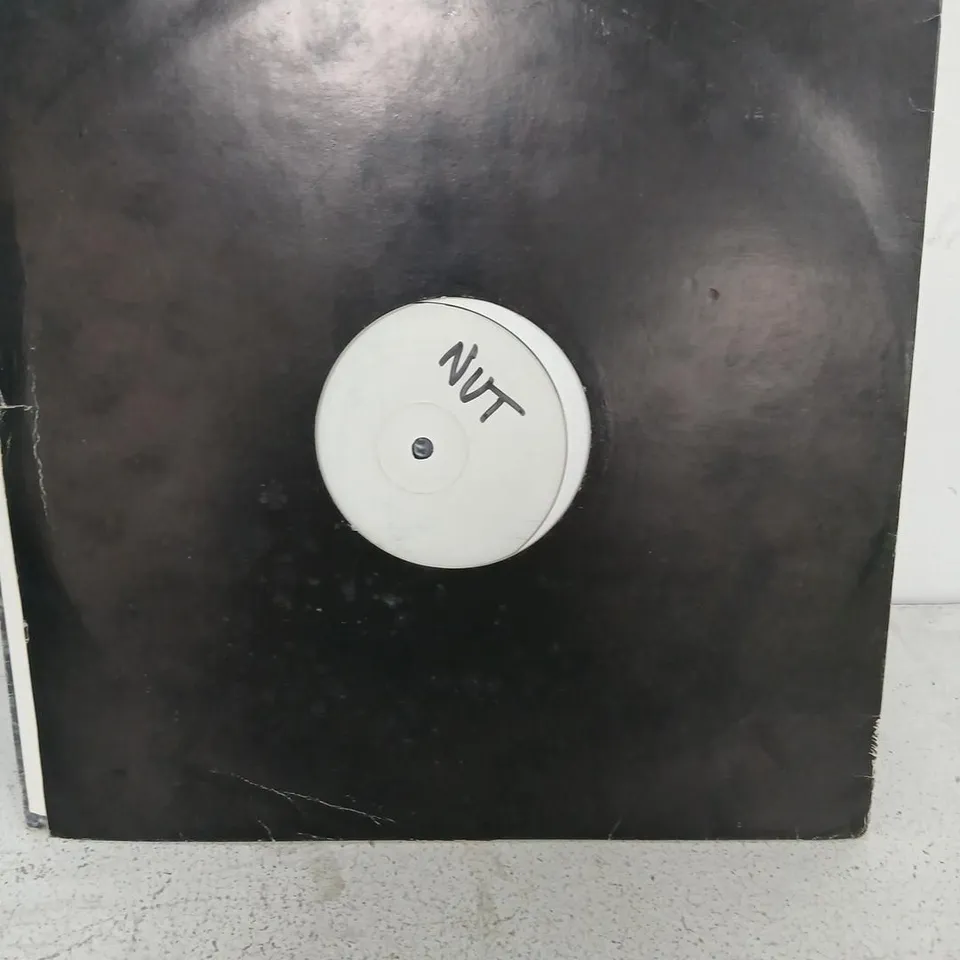 APPROXIMATELY 10 ASSORTED VINYL RECORDS (MUSIC RECORDS) INCLUDING DEBORAH JORDAN – I'LL SEE YOU AGAIN