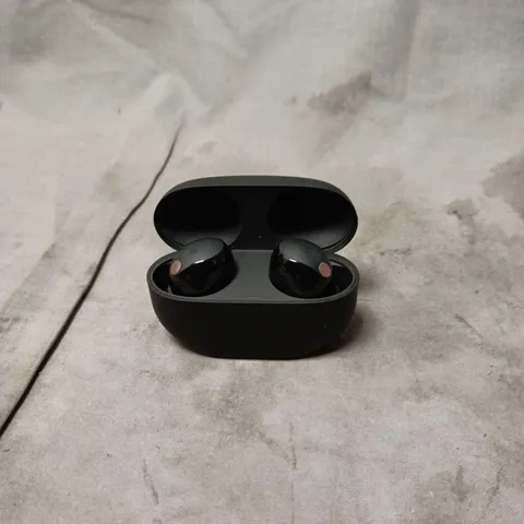 SONY 1000X SERIES WIRELESS EARBUDS IN CHARGING CASE 