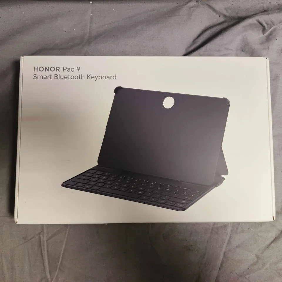 HONOR PAD 9 SMART BLUETOOTH KEYBOARD (BOXED)
