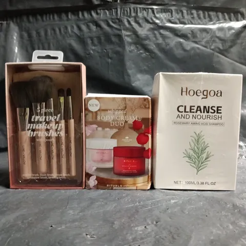 APPROXIMATELY 20 ASSORTED COSMETIC ITEMS TO INCLUDE HOEGOA, RITUALS, ETC - COLLECTION ONLY