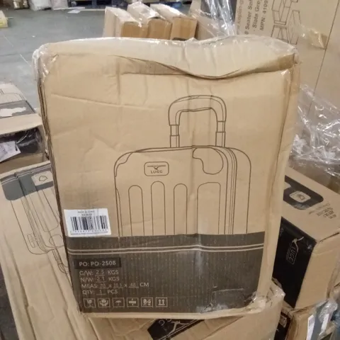 BOXED LUGG 15-INCH SKYWANDER TRAVEL CABIN BAG