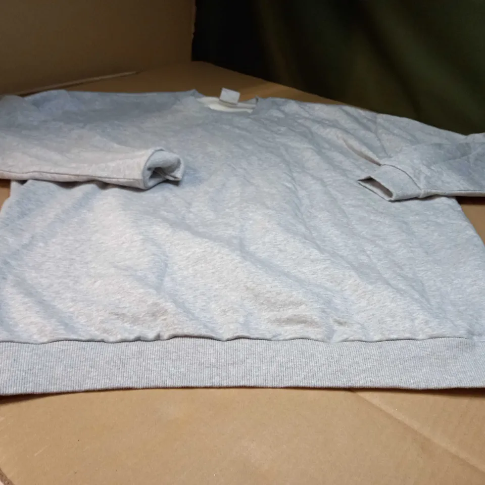 GYMSHARK GREY MARL FLEECED LINED FITNESS SWEATER - MEDIUM