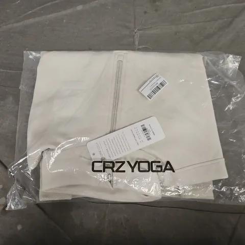 BAGGED CRZYOGA HALF ZIP SWEATSHIRT IN WHITE - UK 10