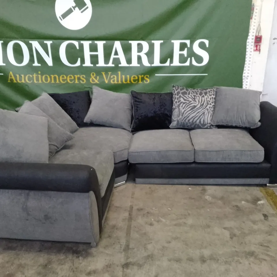 QUALITY DESIGNER 3PCS CORNER SOFA - GREY/BLACK FABRIC 