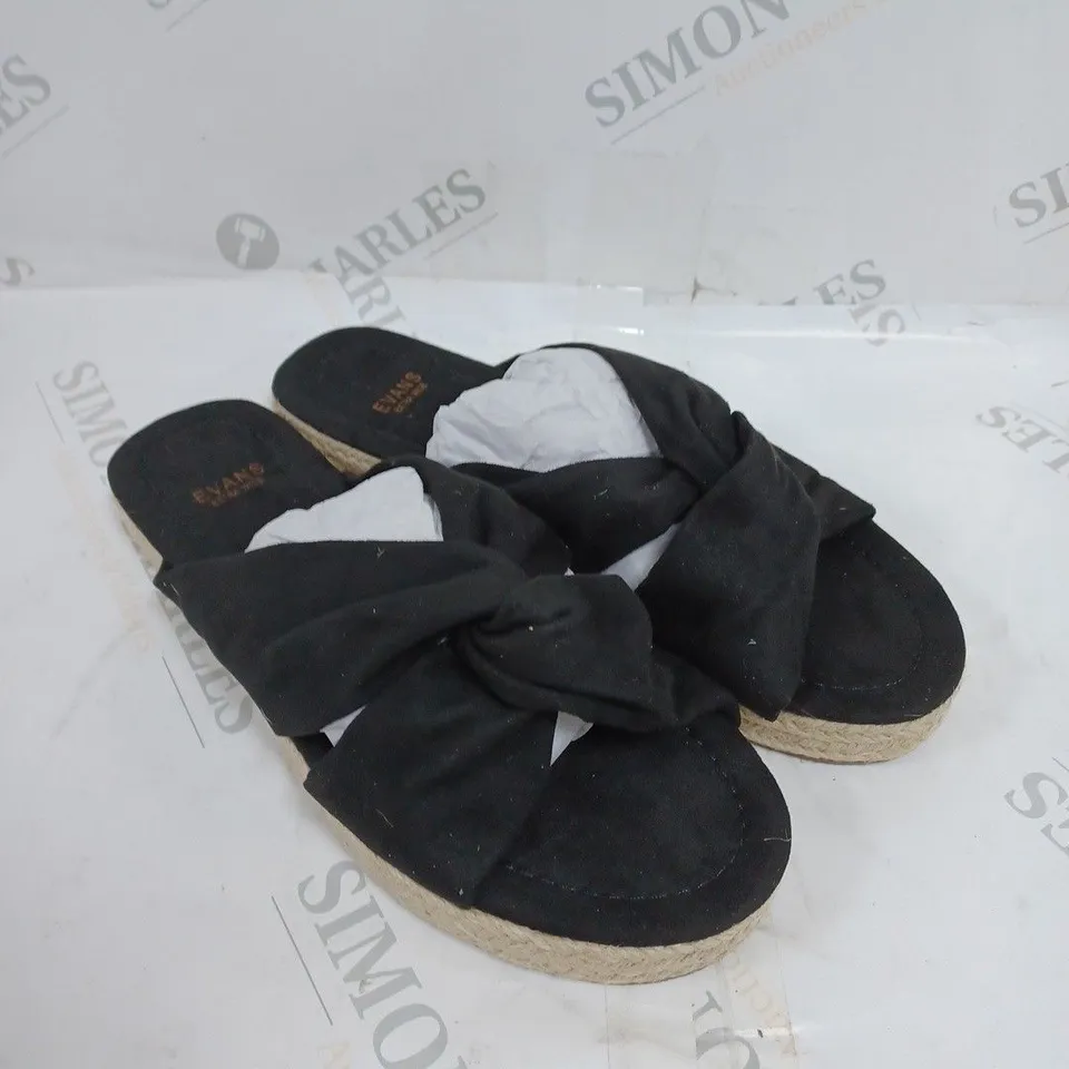 EVANS BLACK WIDE FIT TWISTED KNOT ESPADRILLE FLATFORM - 5