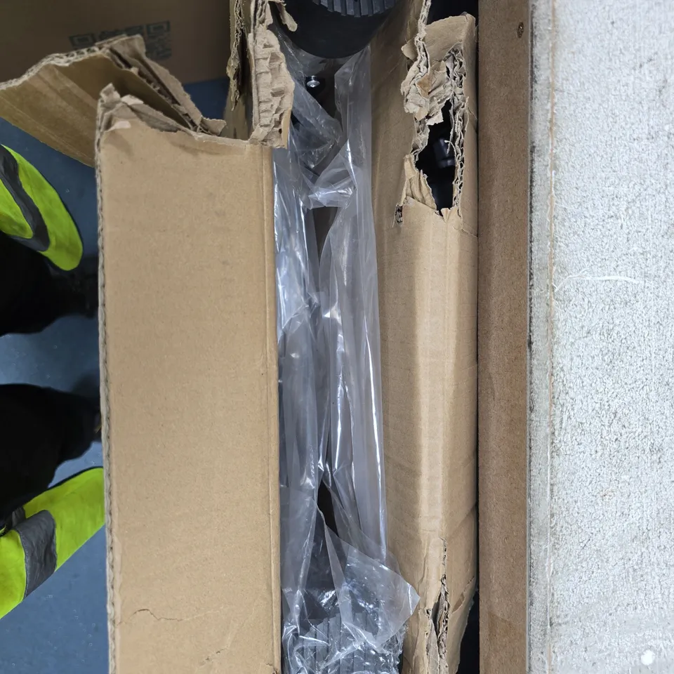 STAINLESS STEEL LADDER 5M – BOXED