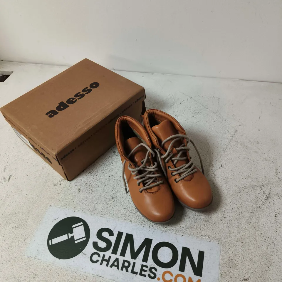 ADESSO TAN LEATHER ANKLE BOOTS – BOXED UK 6