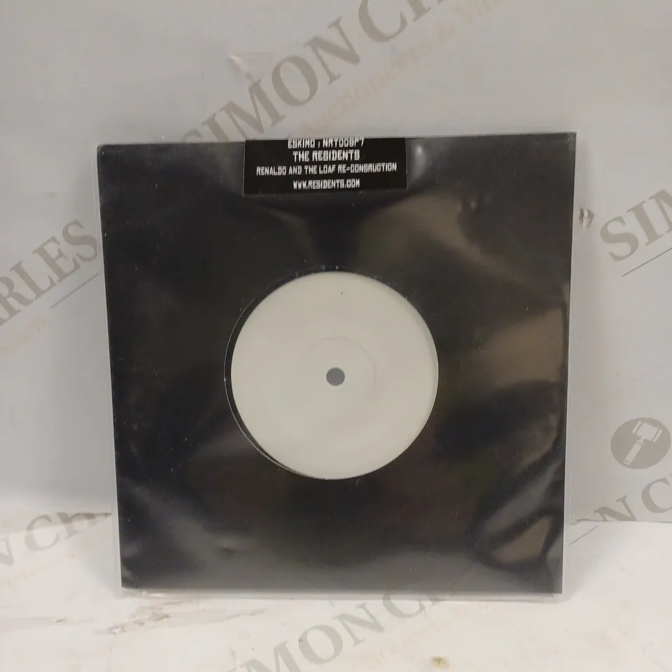 BOX TO CONTAIN APPROX. 10 X ASSORTED SMALL SIZED RECORD VINYL'S. ARTISTS VARY 