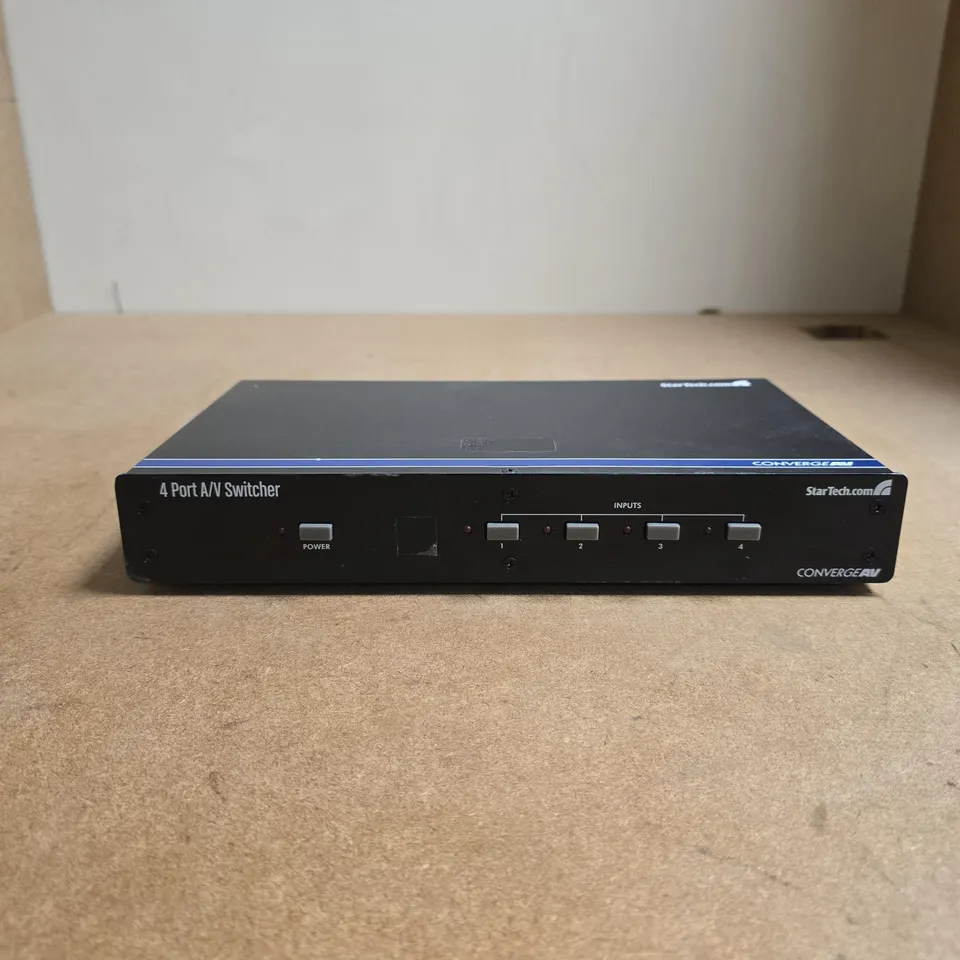 STARTECH.COM CONVERGEAV 4 PORT A/V SWITCHER