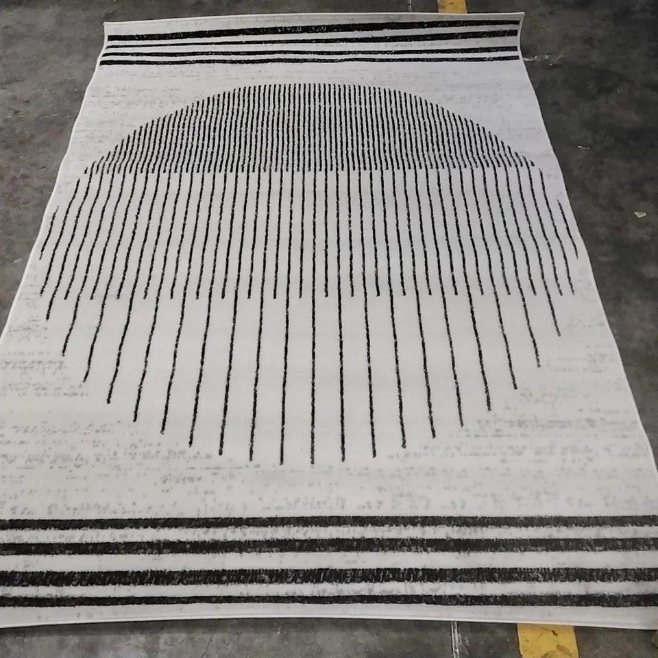 CORUM BLACK/OFF WHITE RUG APPROXIMATELY 140X200CM