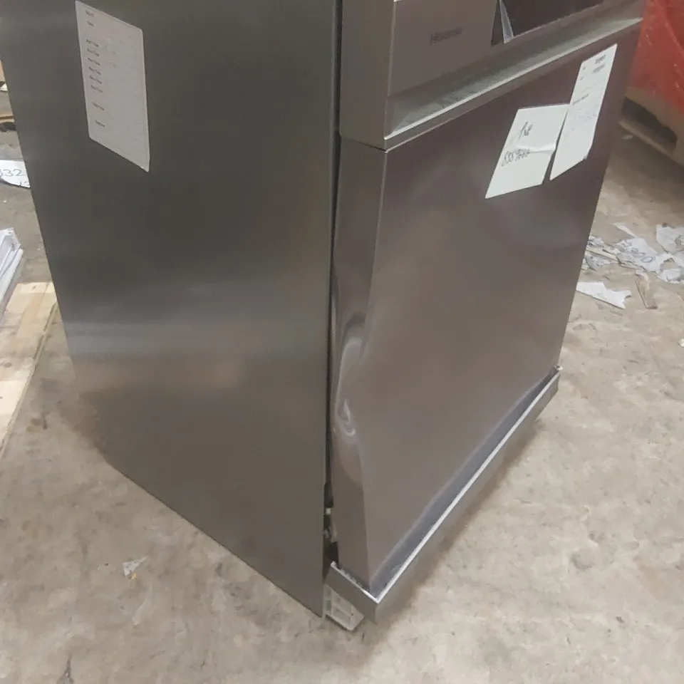 HISENSE 16 PLACE FREESTANDING DISHWASHER