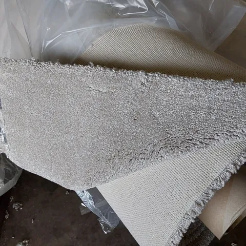 ROLL OF QUALITY ULTIMATE EXPRESSIONS PEARL CARPET APPROXIMATELY 4M × 8.1M
