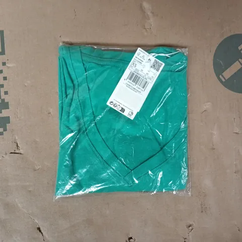 BAGGED MANGO V-NECK COTTON T-SHIRT IN GREEN SIZE XS