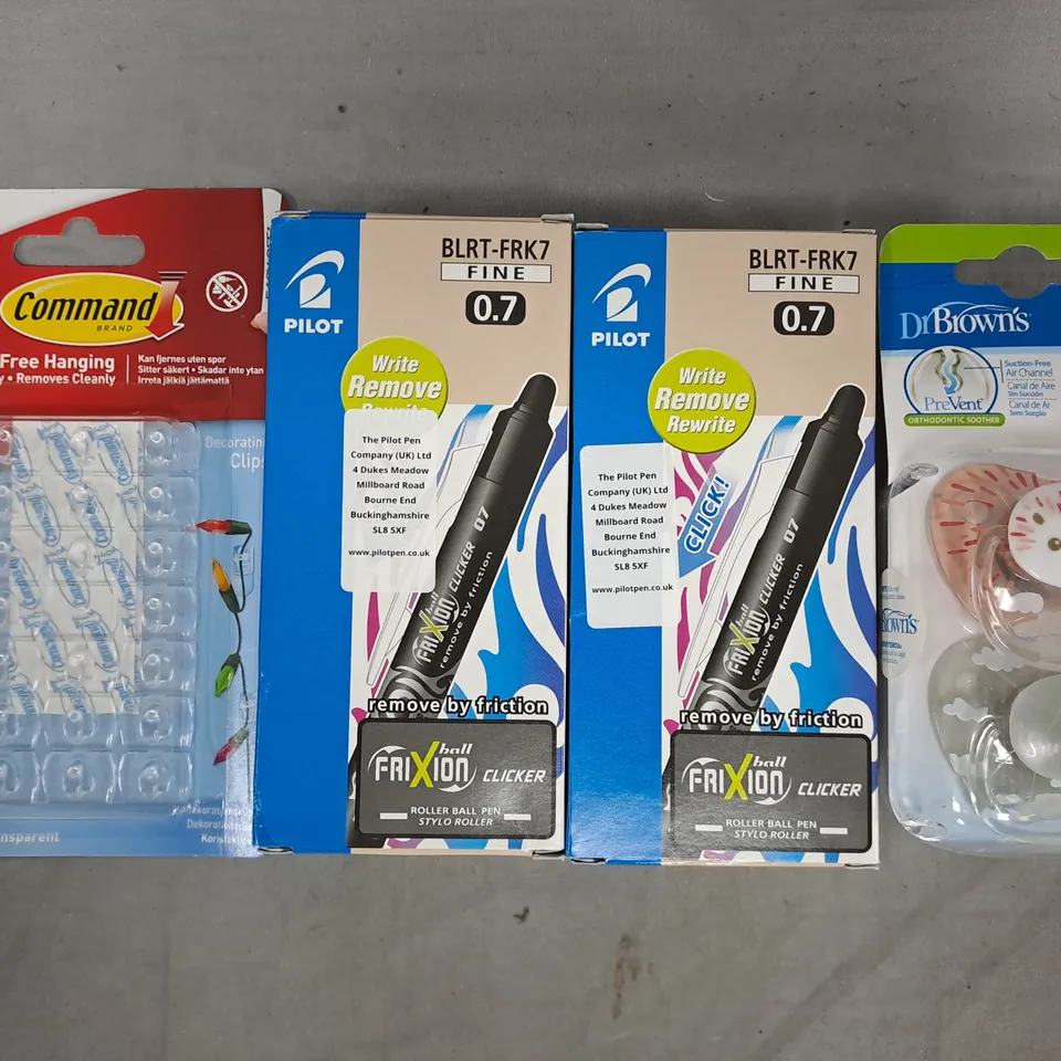APPROXIMATELY 10 ASSORTED HOUSEHOLD ITEMS TO INCLUDE COMMAND DECORATING CLIPS, PILOT ROLLER BALL PENS, ETC