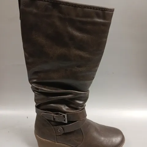 LOT OF 8 BOXED PAIRS OF BARRATTS STRAP AND ROUCHED WEDGE HIGH LEG BOOTS - SIZE 4