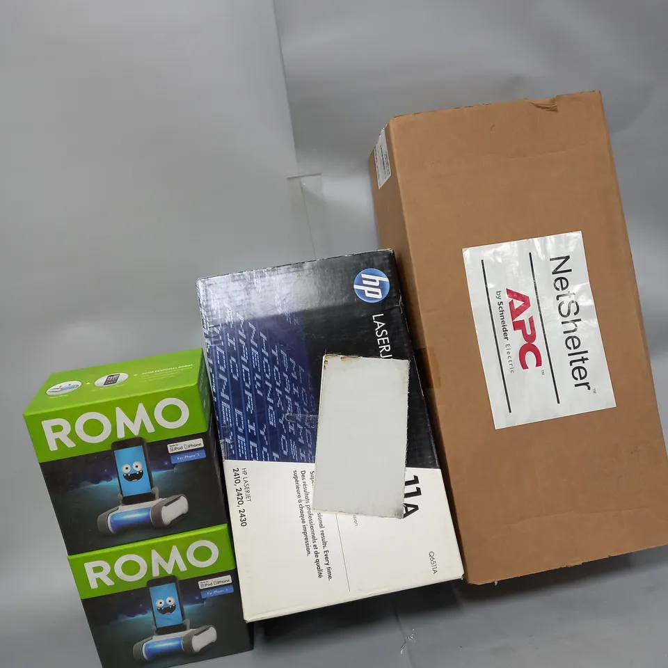 LARGE BOX OF 11 ASSORTED ELECTRICAL ITEMS TOO INCLUDE CHARGING STATIONS , LASER JETS AND NET SHELTERS , ETC 