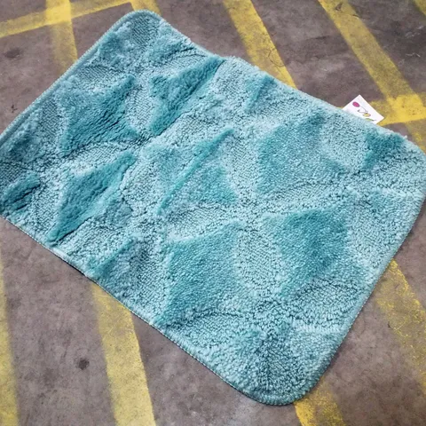 BRAND NEW PACO HOME TALLIN 880 IN TURQUOISE - 40×55CM