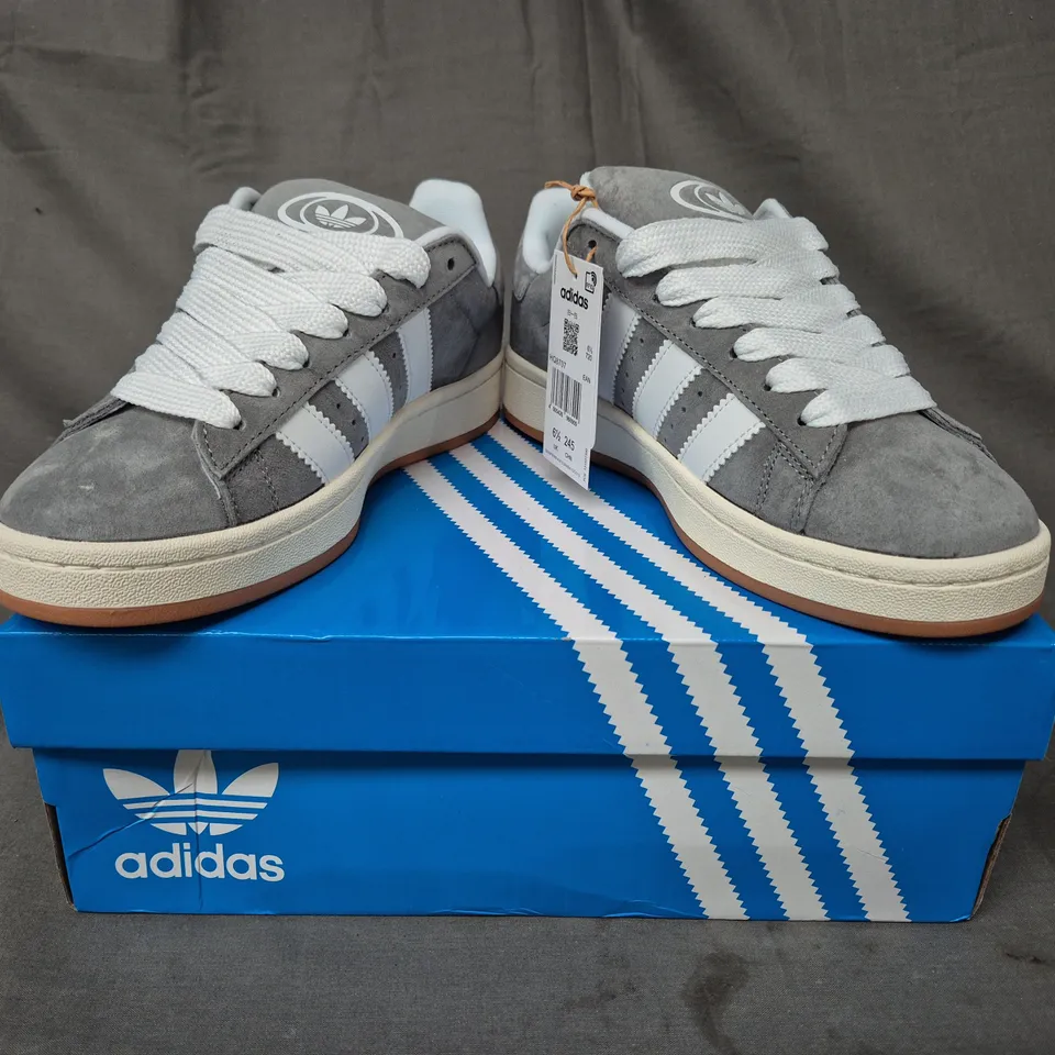 BOXED PAIR OF ADIDAS CAMPUS 00S SHOES IN GREY/WHITE UK SIZE 6.5