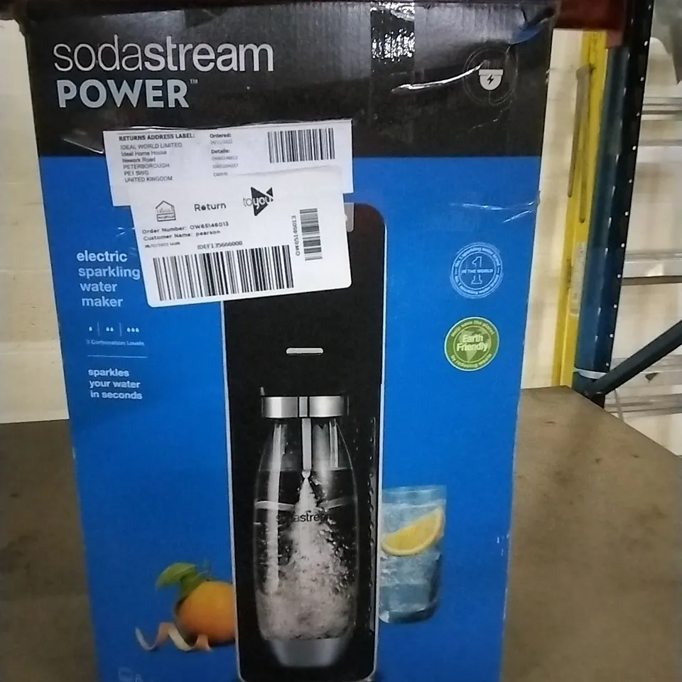 BOXED SODA STREAM POWER SPARKL8NG WATER MAKER