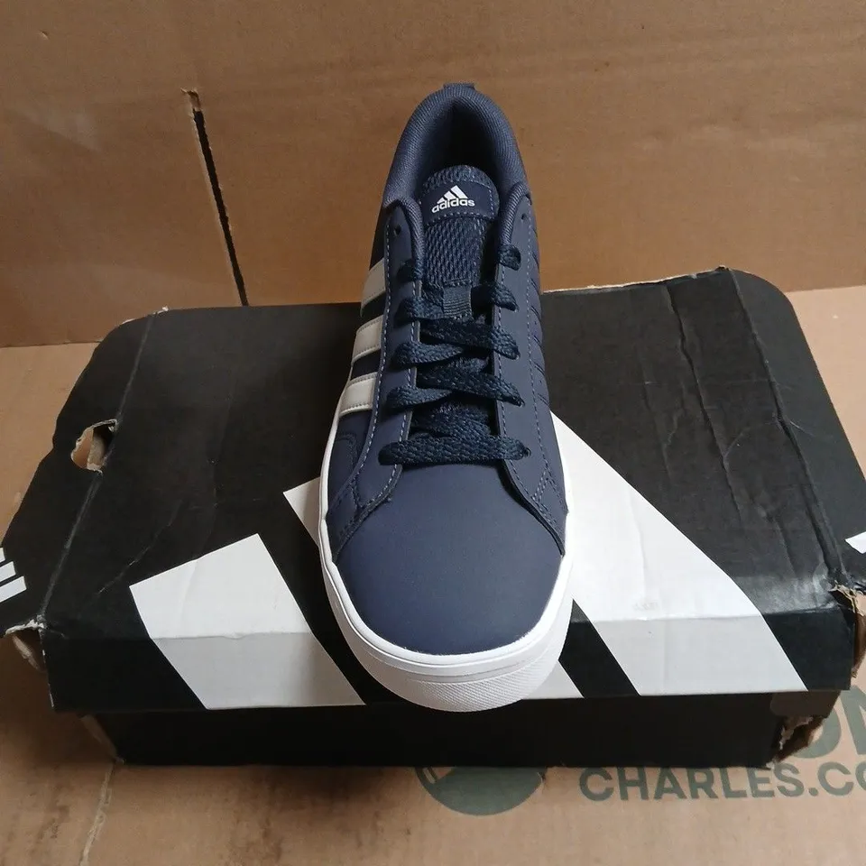 ADIDAS DARK BLUE/WHITE TRAINERS BOXED SIZE 5