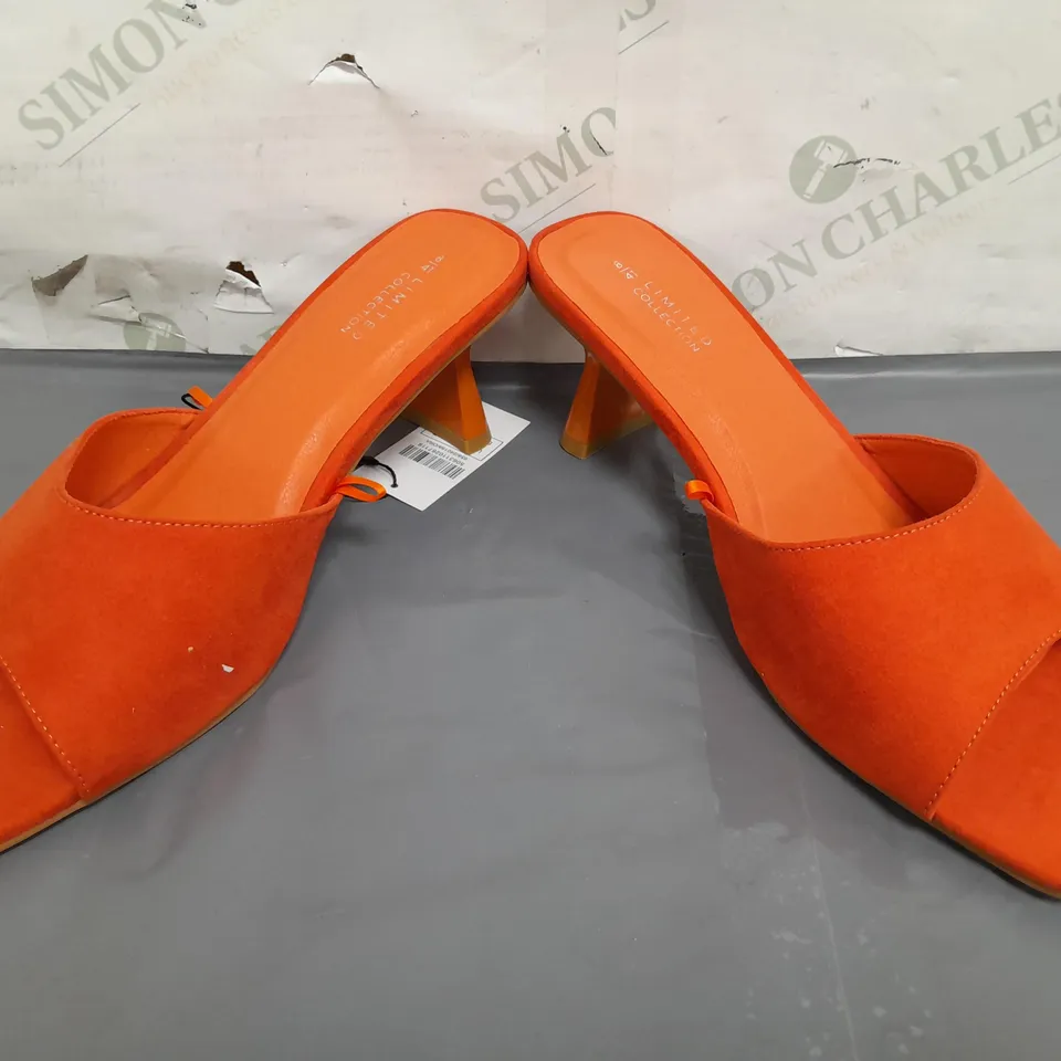 BOXED PAIR OF LIMITED COLLECTION OPEN TOE HEELED SANDALS IN ORANGE SIZE 8