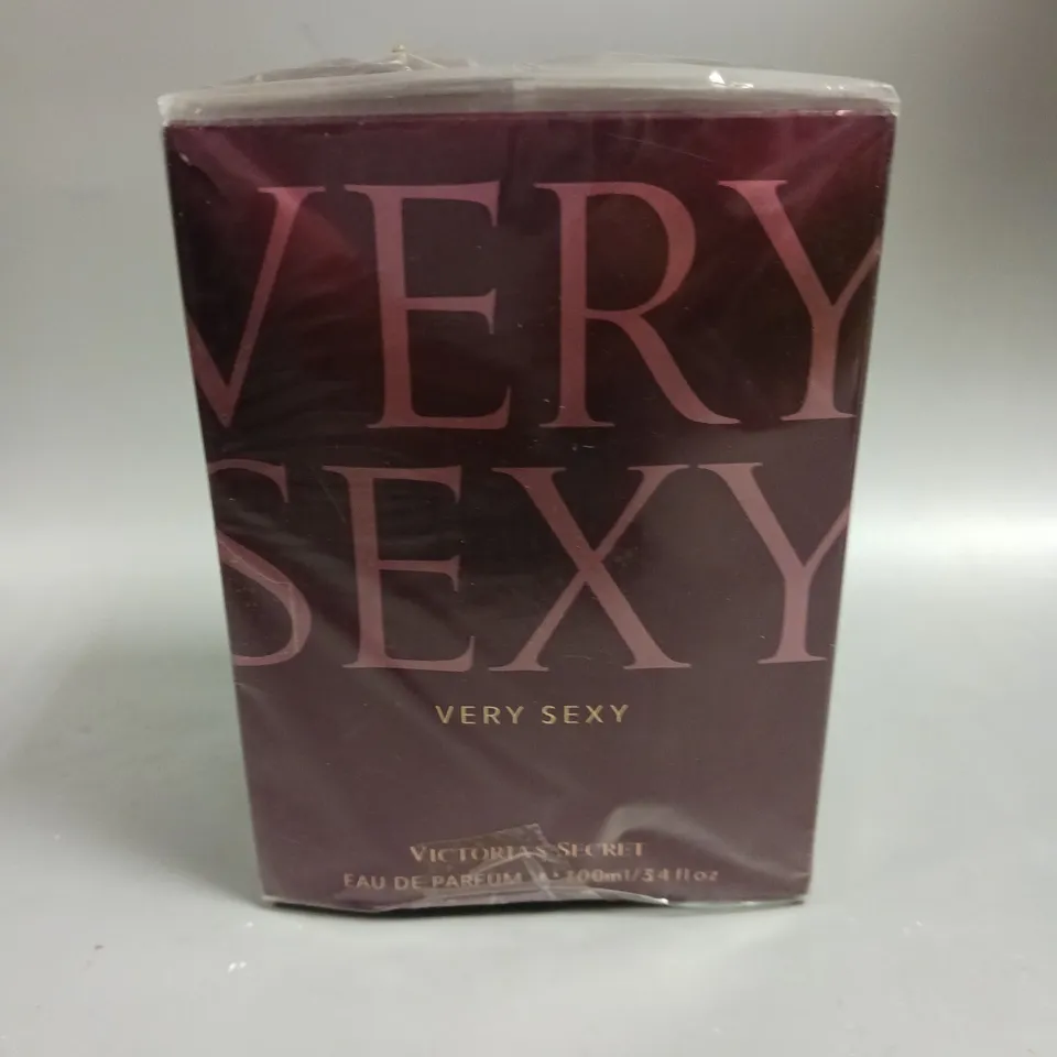 BOXED AND SEALED VICTORA'S SECRET VERY SEXY EAU DE PARFUM 100ML