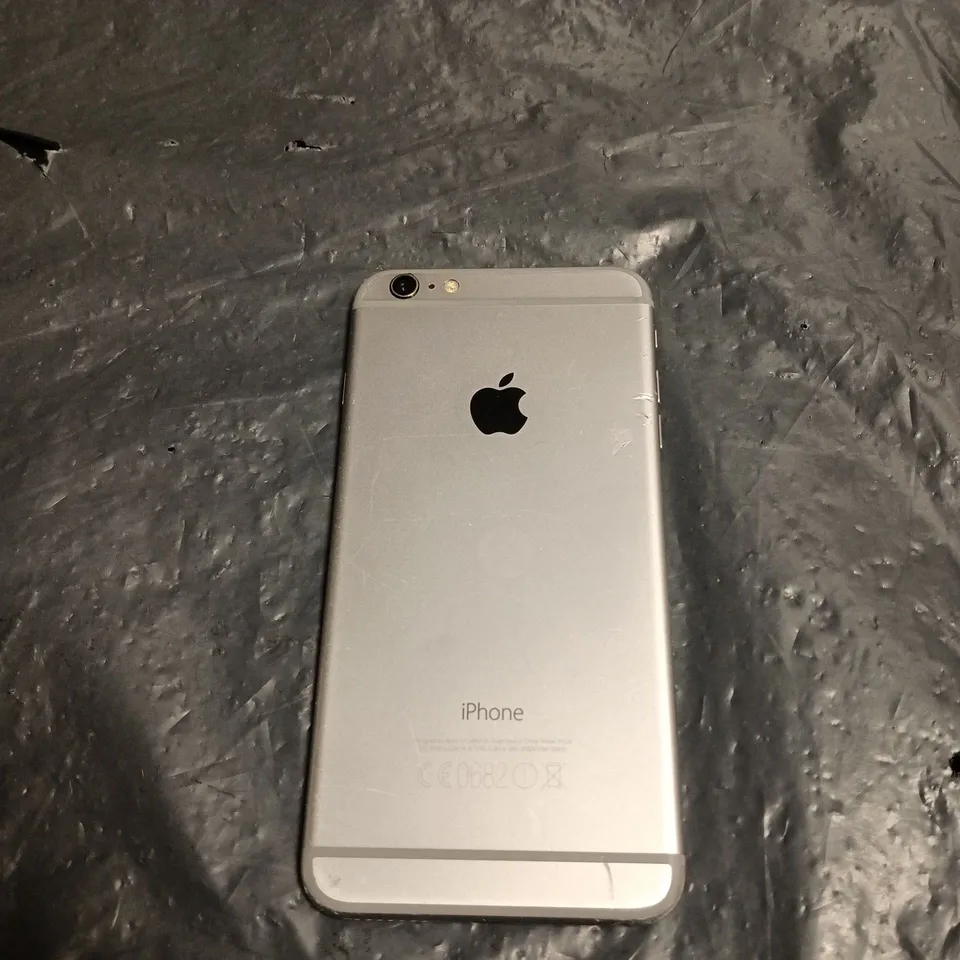 APPLE IPHONE – SILVER – 4.7-INCH SMARTPHONE (IPHONE 6/6S) 