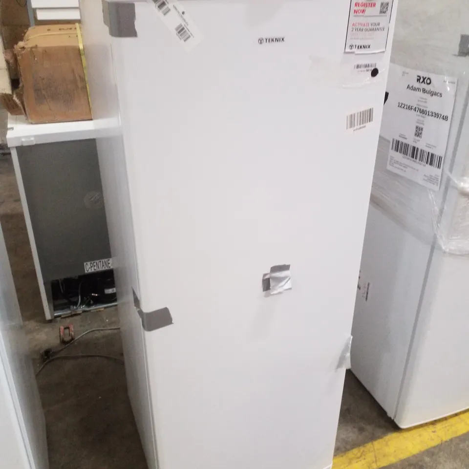 TEKNIX LBL240H 143CM TALL FREESTANDING LARDER FRIDGE - 240 LITRE