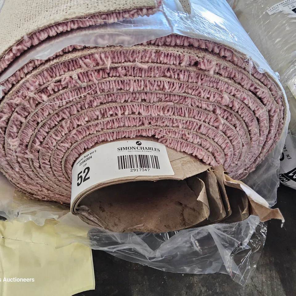 ROLL OF QUALITY TUDOR TWIST CLASSIC SILVER CARPET APPROXIMATELY 5M × 4M