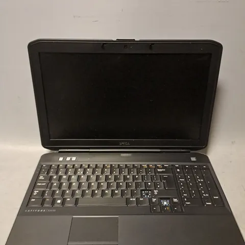 DELL LATITUDE E5530 LAPTOP